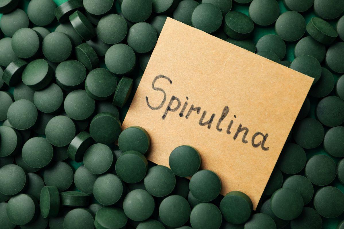 Spirulina – jakie daje korzyści i jak ją dawkować?